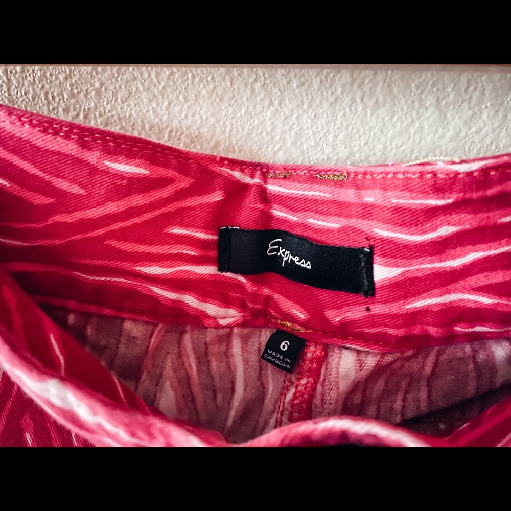 🔵Express Patterned Shorts - Picture 3 of 3
